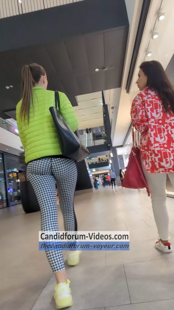 Tight Jiggling Milf Bubble Ass Candidforum